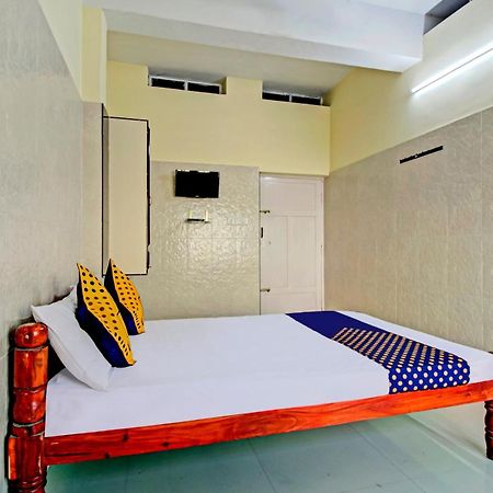 Spot On J P Tourist Home Kollam Exterior photo